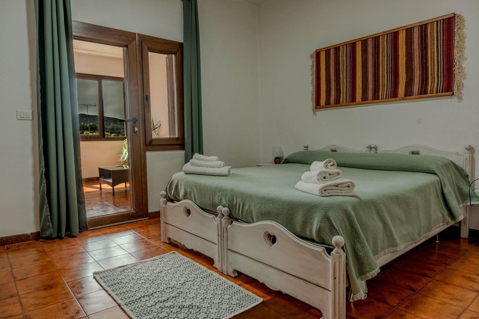 Camera 102 doppia — B&B Sorelle Carboni a Tonara, Sardegna (foto 1)