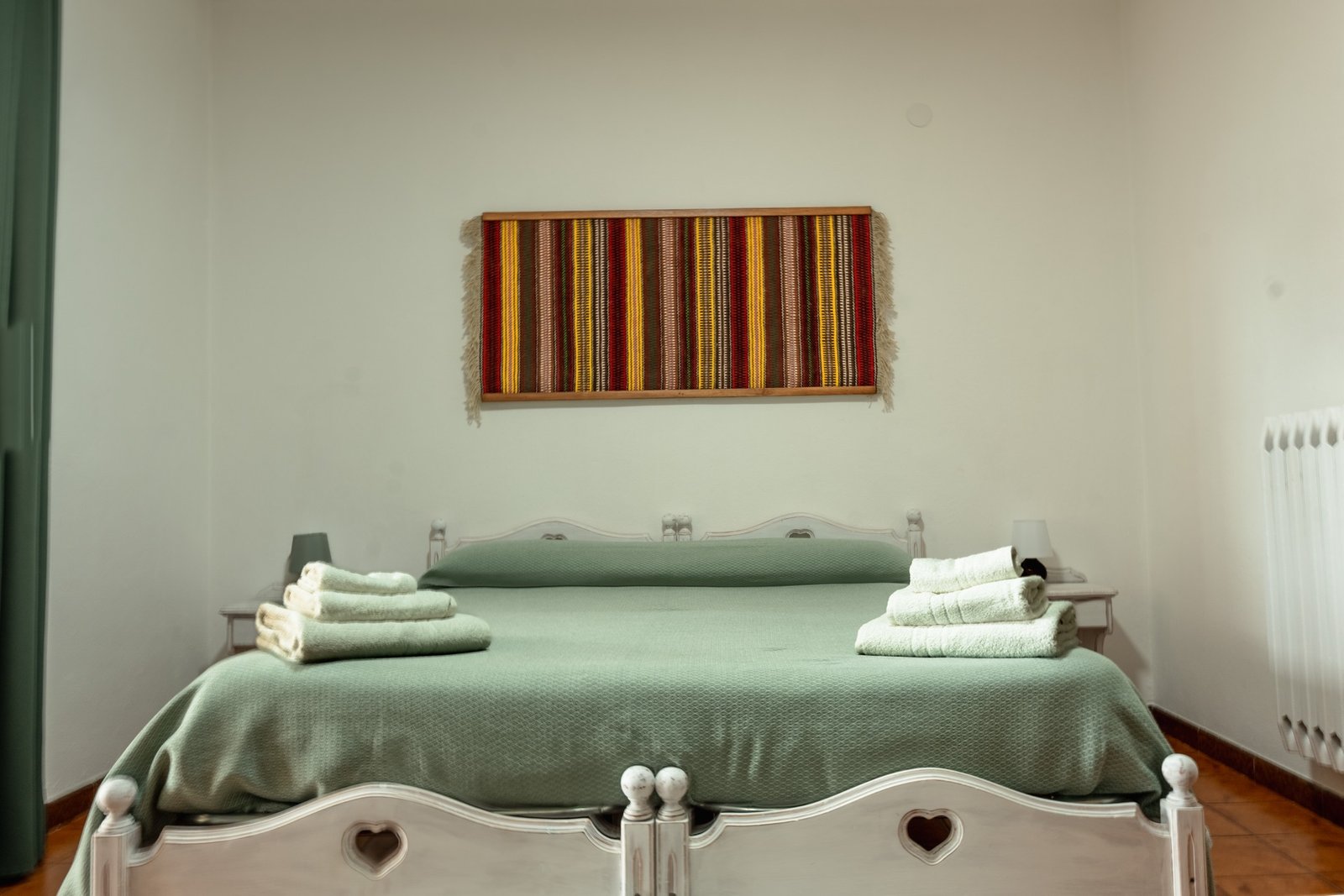 Camera 102 doppia — B&B Sorelle Carboni a Tonara, Sardegna (foto 5)